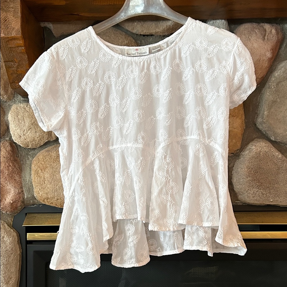Sacred Threads White Embroidered Floral Short Sleeve Peplum Top, Size S